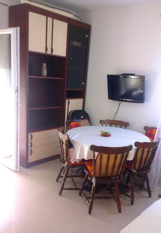 Apartment Feliks Mandre Pokoj fotografie